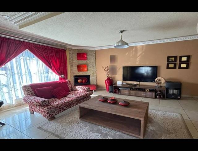 3 BEDROOM HOUSE FOR SALE IN KLIPPOORTJIE